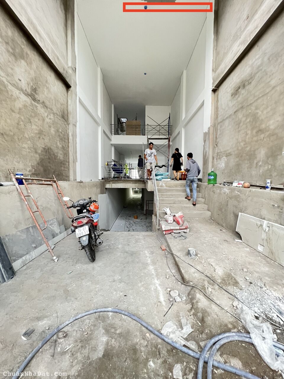 MT Nguyễn Xí 5.5x40m, Hầm Trệt, lửng 6lầu, thang máy, PCCC. KD tự do. 