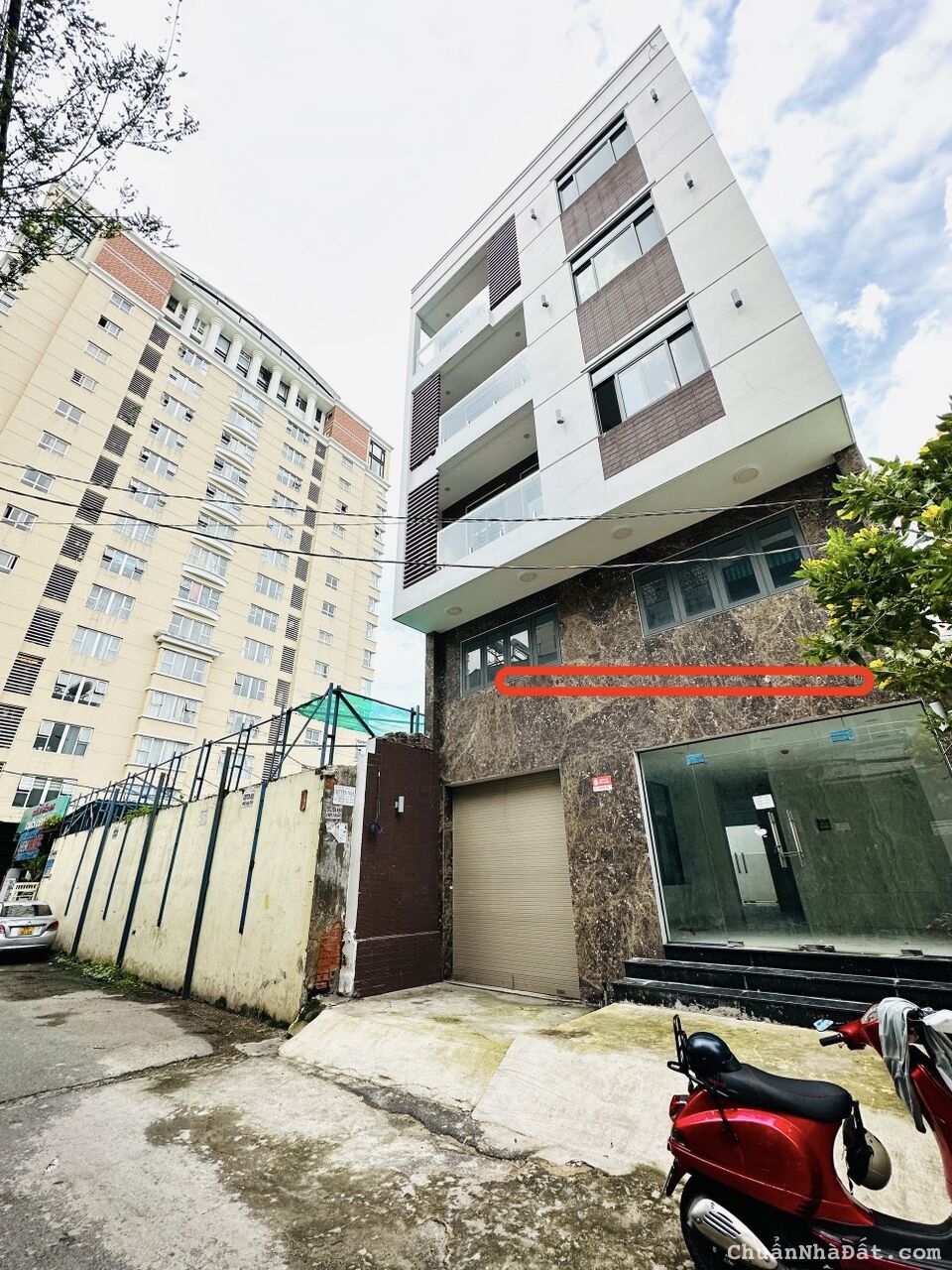 CHDV mới xây Phan Huy Ích, 8X20, Hầm trệt, 4 lầu, 18pn. 