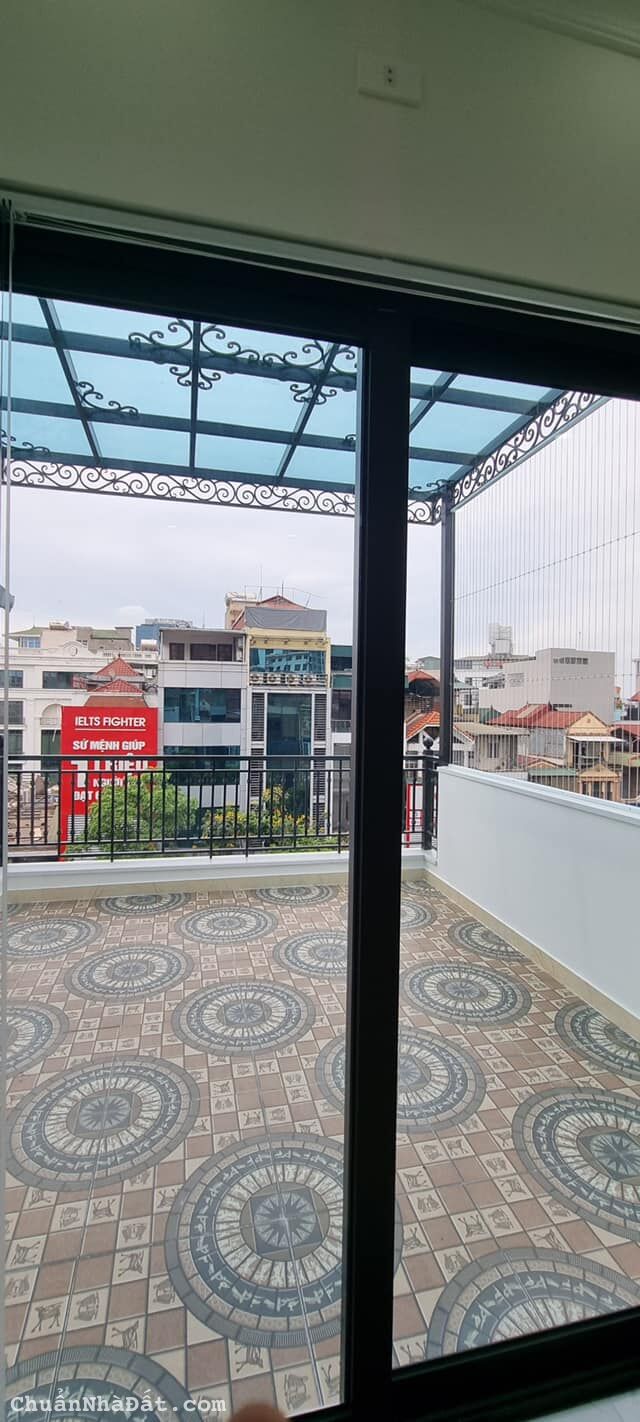 Bán nhà mặt phố Trần Quốc Hoàn vị trí siêu đẹp giá 17,5 tỷ