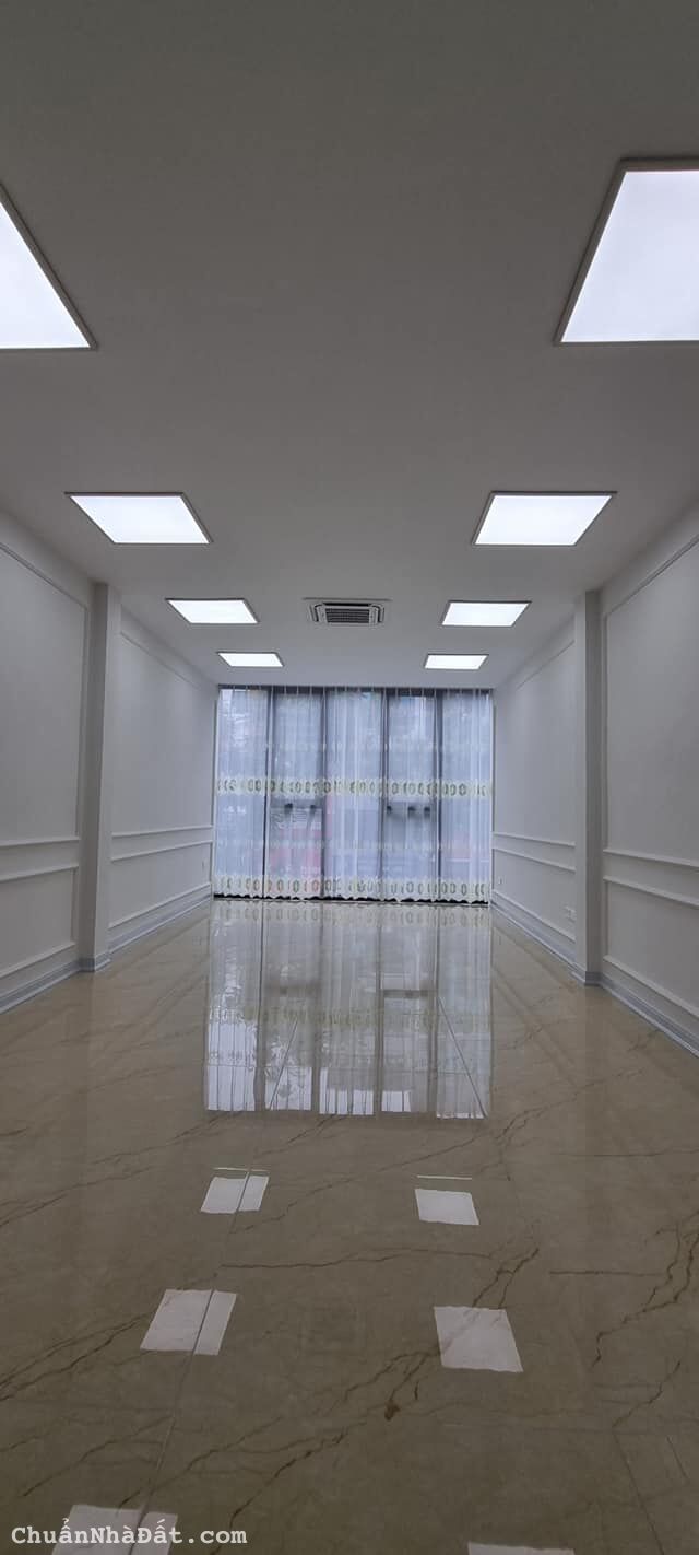 Bán nhà mặt phố Trần Quốc Hoàn vị trí siêu đẹp giá 17,5 tỷ