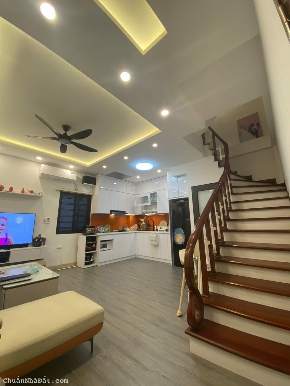 CẦN Bán Gấp Nhà Ngõ 193 Bồ Đề, Hồng Tiến, 45m2, 5 Tầng, Full đồ, Giá 5.x Tỷ