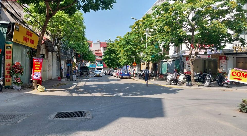 Bán Đất Phố Nguyễn Sơn, Bồ Đề, 80m2, MT4.2m, Phân Lô, Vỉa hè, Kinh Doanh, Ô Tô Tránh