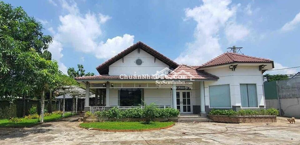 Cho thuê biệt thự sân vườn MT HỒ XUÂN HƯƠNG, Q. Ngũ Hành Sơn 800m2, 90 tr/th