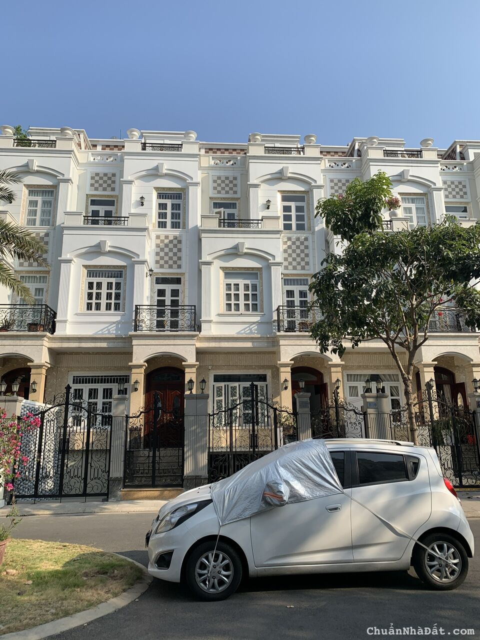 CHO THUÊ BIỆT THỰ COMPOUND LITTLE VILLAGE SÁT BÊN GIGAMALL THỦ ĐỨC