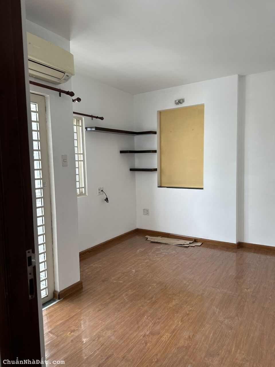 CHO THUÊ BIỆT THỰ NGUYỄN KIỆM ĐỐI DIỆN COOPMART 5PN,GIÁ CHỈ 21TR