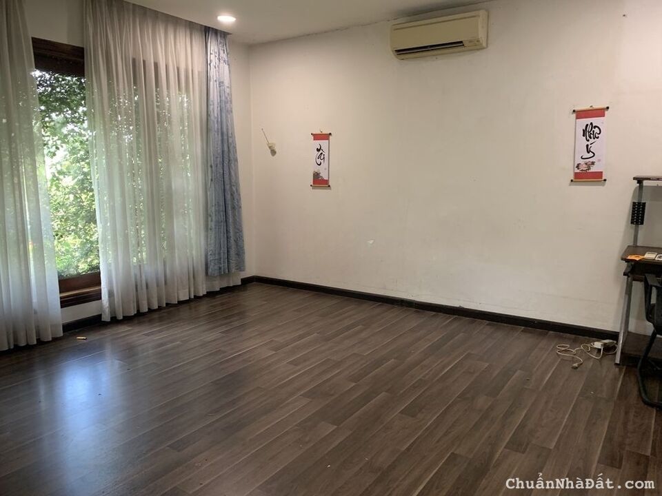 Cho thuê căn biệt thự vườn 1200m²,ngay chợ Bình Triệu,Đại Học Luật,
