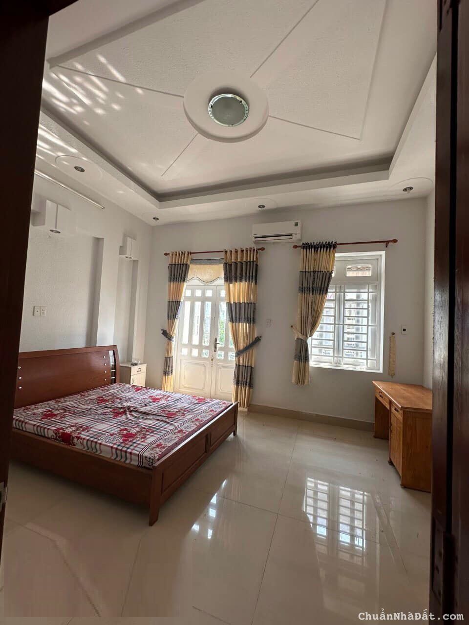 Cho thuê nhà quận Thủ Đức . HXH đường 49 ,P. Hiệp Bình Chánh.