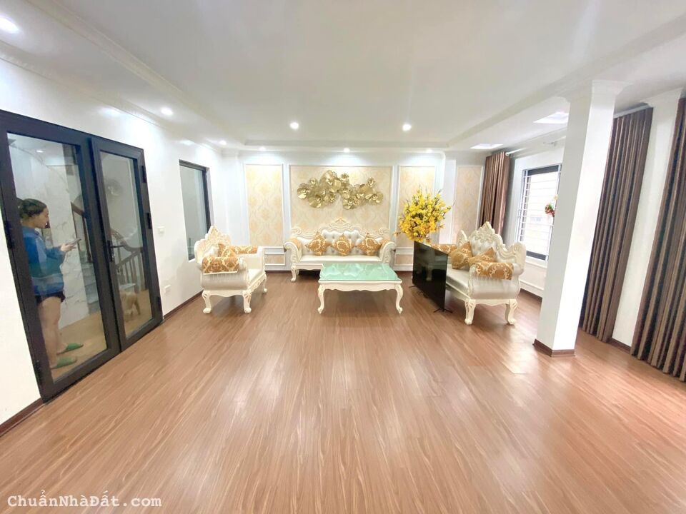 BÁN NHÀ 7 TẦNG 62mv MẶT TIỀN LỌT XE TẢI: 5,7m, THANG MÁY, DƯỚI 13 TỶ TẠI HOÀNG ĐẠO THÀNH, T.XUÂN