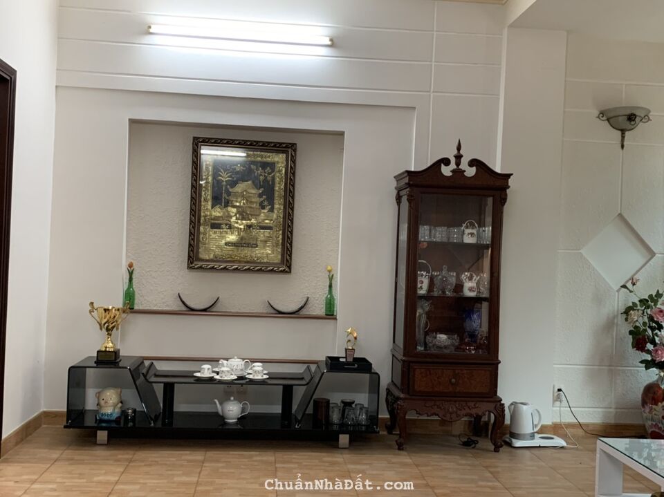 cần bán nhanh căn nhà phố Mỹ Toàn 2, đường Nội Khu, Phú Mỹ Hưng, Q.7