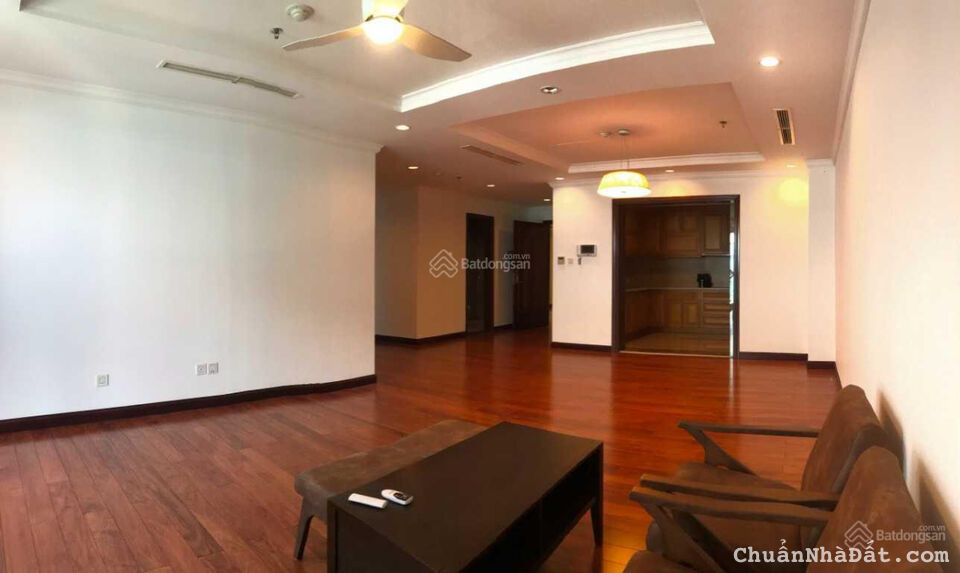 XUẤT CẢNH BÁN GẤP Căn hộ Vincom Center 3PN Góc nhìn Bitesco đường Đồng Khởi, Quận 1