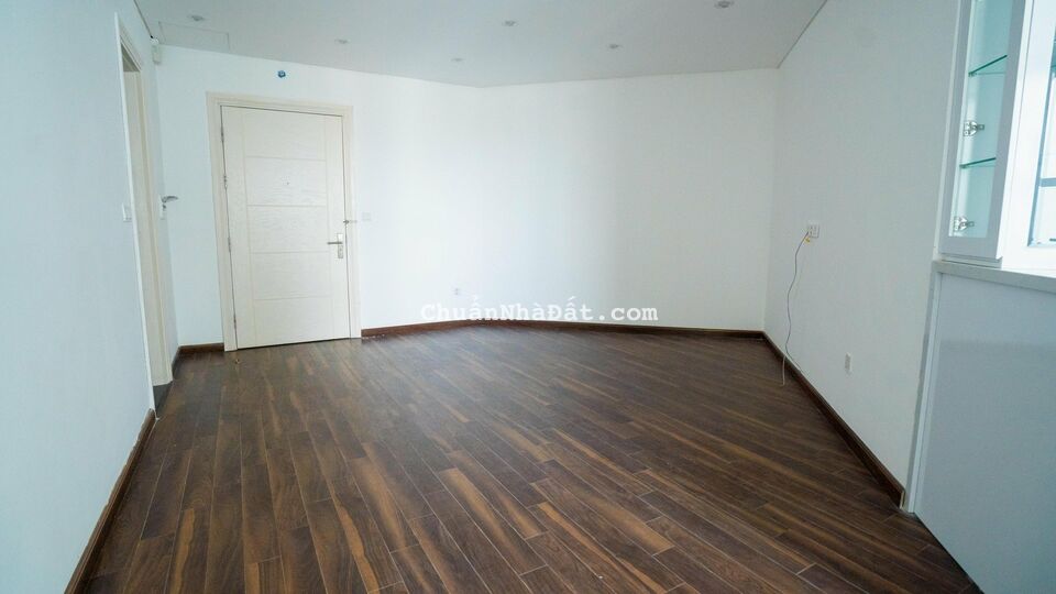 Chung cư cao cấp gần UBND Quận Long biên 2PN giá chỉ 2,2x tỷ có sổ