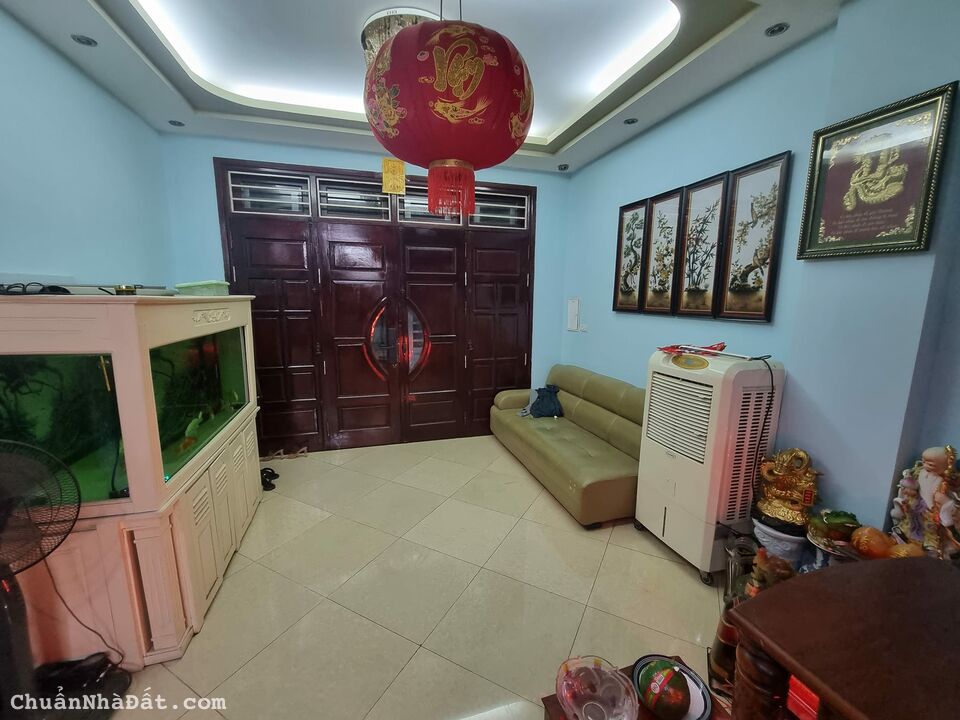 Cần bán nhà riêng phố Hoàng Cầu Đống Đa 55m* 5T *6.5 tỷ Nội thất sịn