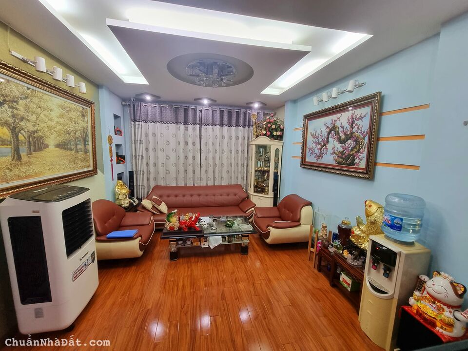 Cần bán nhà riêng phố Hoàng Cầu Đống Đa 55m* 5T *6.5 tỷ Nội thất sịn