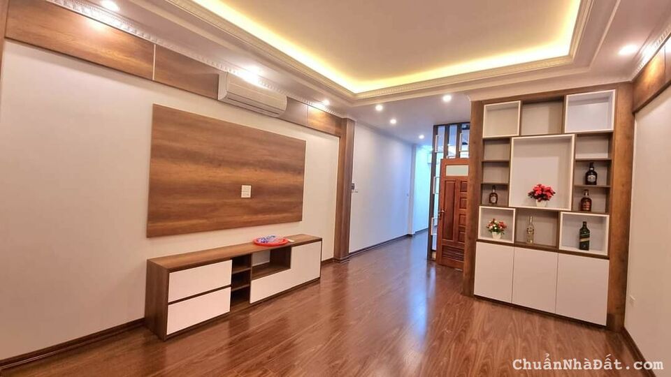 Cần bán nhà riêng đường Lạc Long Quân Cầu Giấy 60m*5T*7.1 tỷ