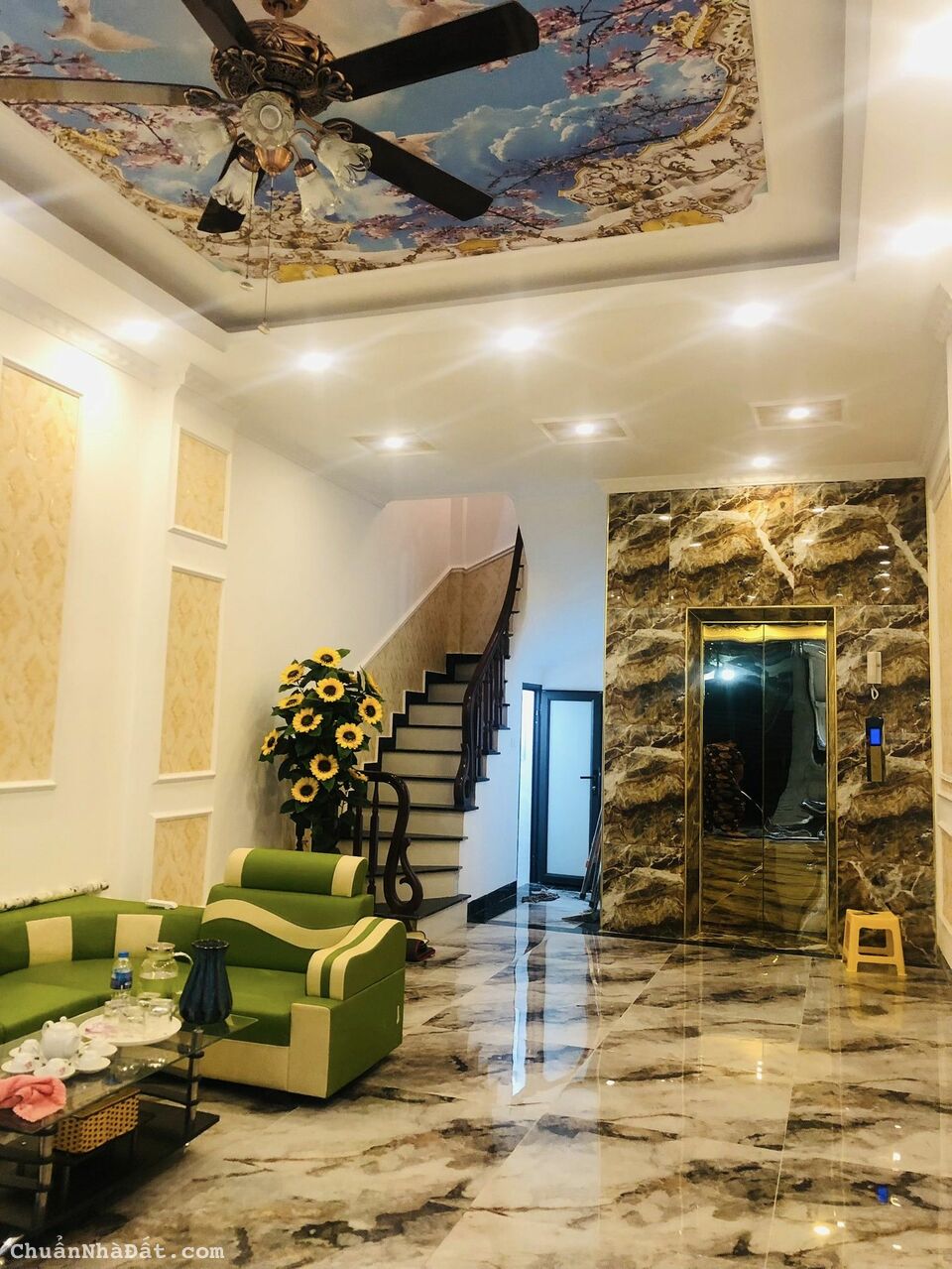 Cần bán nhà mới thang máy Phố Đào Tấn Ba Đình 50m* 6T*9.5 tỷ lh:0919270102