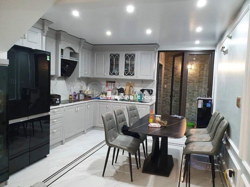 Chính chủ nhờ e chốt căn nhà ngõ 231 Văn Cao