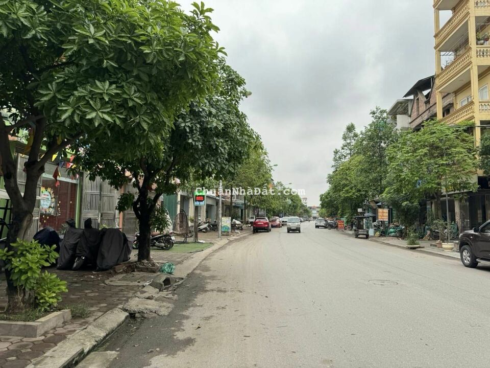 Siêu Phẩm! Bán nhà mặt phố Yên Xá rộng 30m kinh doanh đỉnh 100m2*5 tầng giá hơn 23 tỷ