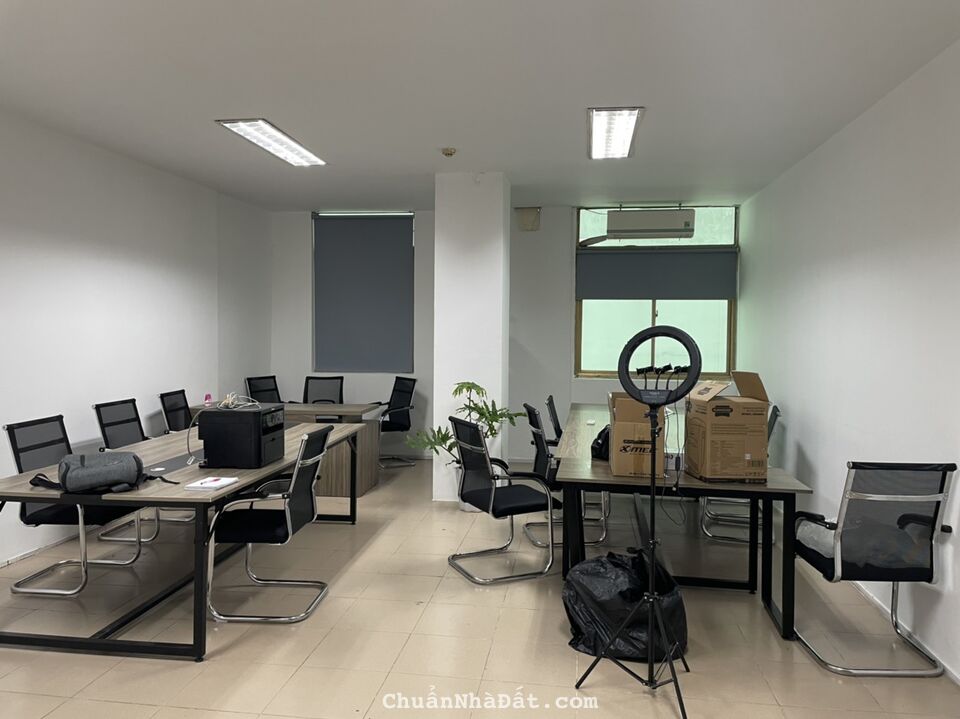 Cho thuê văn phòng 40m2 và 150m2 tại đường Trần Phú Hà Đông giá cực rẻ Cho thuê văn phòng 40m2 và 150m2 tại đường Trần Phú Hà Đông giá cực rẻ