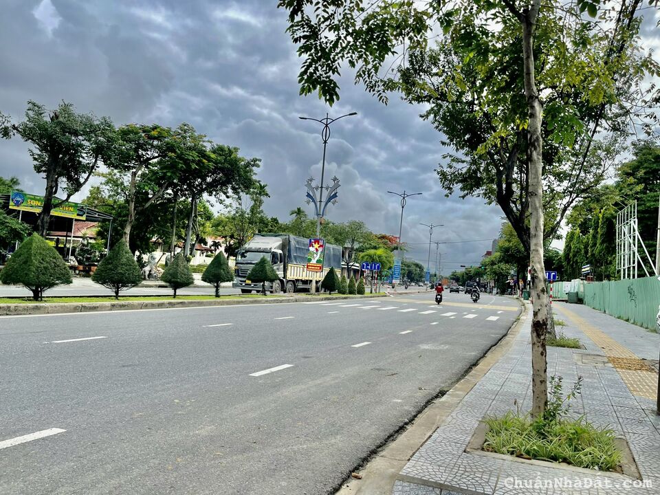 Bán đất Trung tâm Đà Nẵng đường Cách Mạng Tháng 8, rẻ hơn thị trường 10 tr/m2