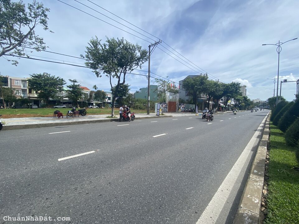 Bán đất Trung tâm Đà Nẵng đường Cách Mạng Tháng 8, rẻ hơn thị trường 10 tr/m2