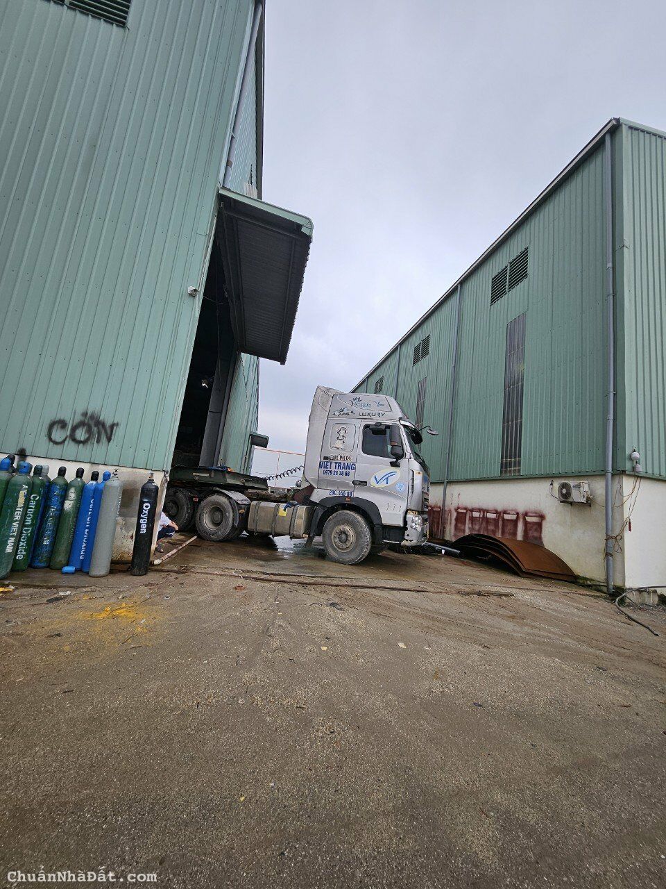 KHO XƯỞNG CHO THUÊ tại ĐƯỜNG 379. YÊN MỸ. Tỉnh HƯNG YÊN