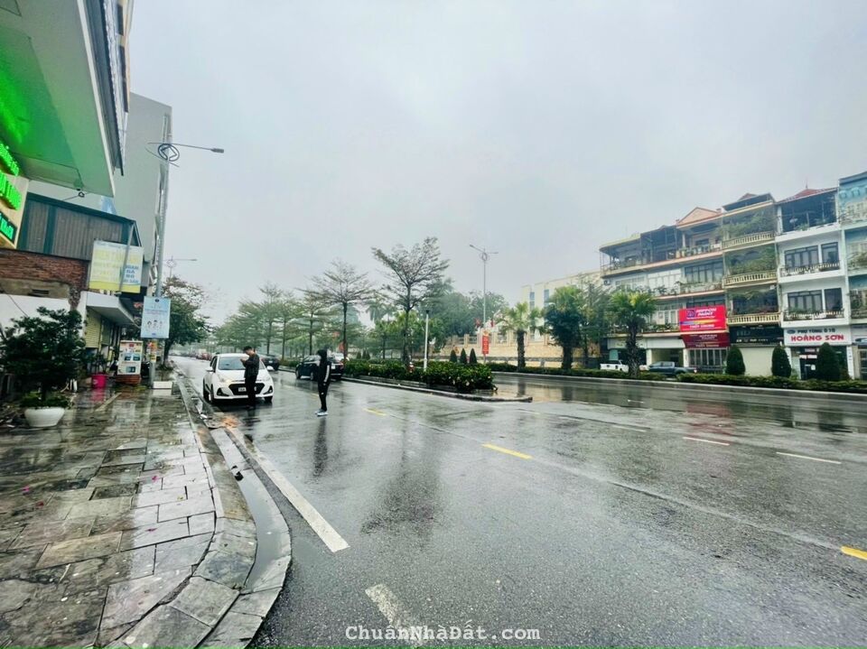 BÁN ĐẤT MẶT ĐƯỜNG CỘT 5 - QUỐC LỘ 18A. ĐỐI DIỆN TỈNH UỶ HẠ LONG - QUẢNG NINH