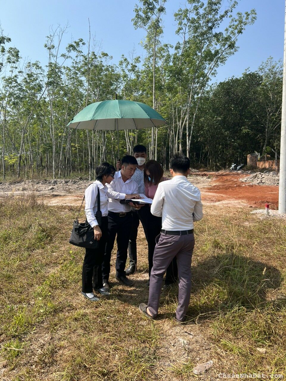 bà chị cần bán lô đất để trả lãi ngân hàng bà chị cần bán lô đất để trả lãi ngân hàng