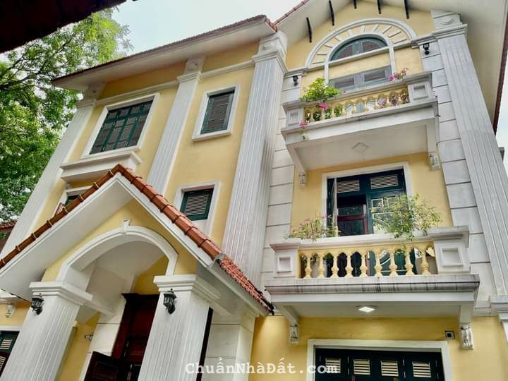 Chính chủ bán Biệt thự KĐTM Pháp Vân. Đường Trần Thủ Độ. Hoàng Mai DT 320m x 4T.  MT 15m 