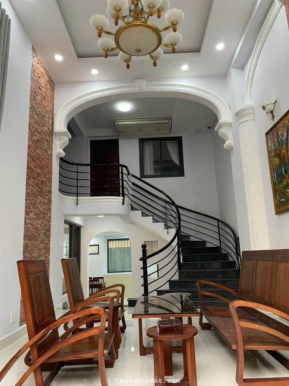 Cho thuê nhà Biệt thự Sư Vạn Hạnh Phường 12 Quận 10 - hẻm xe tải 