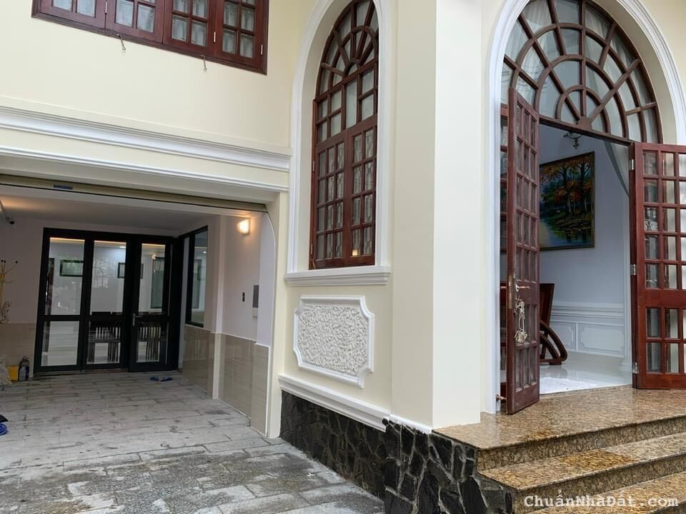 Cho thuê nhà Biệt thự Sư Vạn Hạnh Phường 12 Quận 10 - hẻm xe tải 