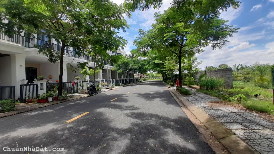 Cần Bán Nhanh Căn ShopHouse DT Sàn 240m2 .Đâng Cho Thuê 15tr/Tháng 