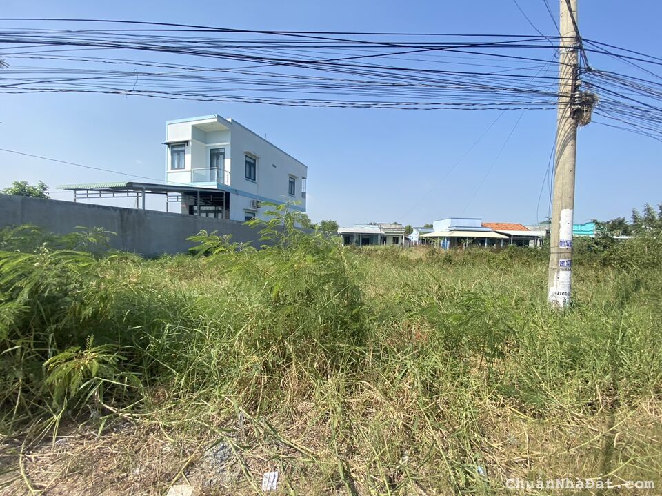 Lô đất thổ 2 mặt tiền DT 200m2 cực thích hợp đầu tư giá nét cho nhà đầu tư ở Cần Giuộc