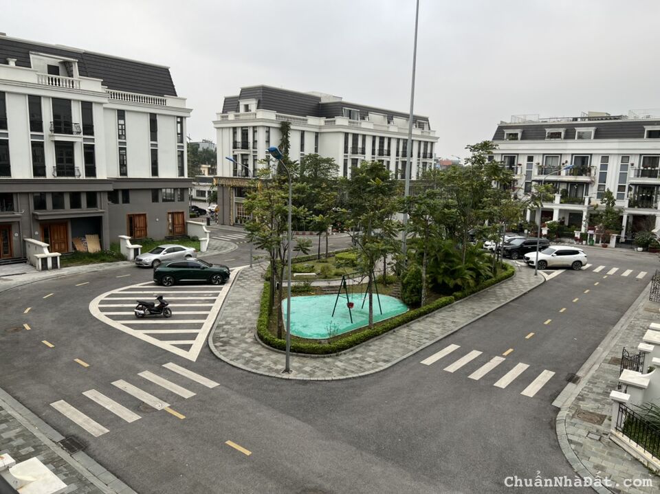 Cho thuê nhà KĐT Thạch Bàn, Long Biên, DT 120m xdung 90m x 4.5 tầng, MT 6m, thang máy, 34 tr Cho thuê nhà KĐT Thạch Bàn, Long Biên, DT 120m xdung 90m x 4.5 tầng, MT 6m, thang máy, 34 tr