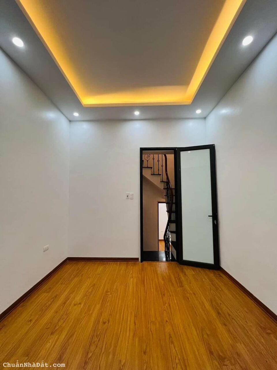 Trung tâm Hai Bà Trưng, phố Hồng Mai 32m 4T MT 3.4m, Giá 5 tỷ. Nhà mới đẹp, gần phố ô tô.