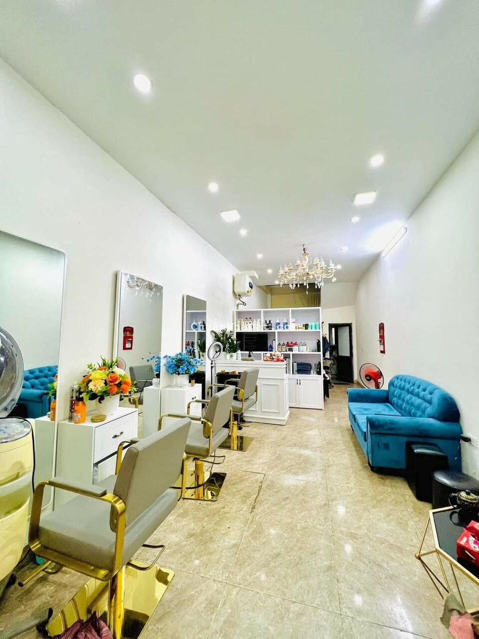 5T, Giá 7 tỷ. Nhà mới đẹp, Mặt ngõ chợ kinh doanh