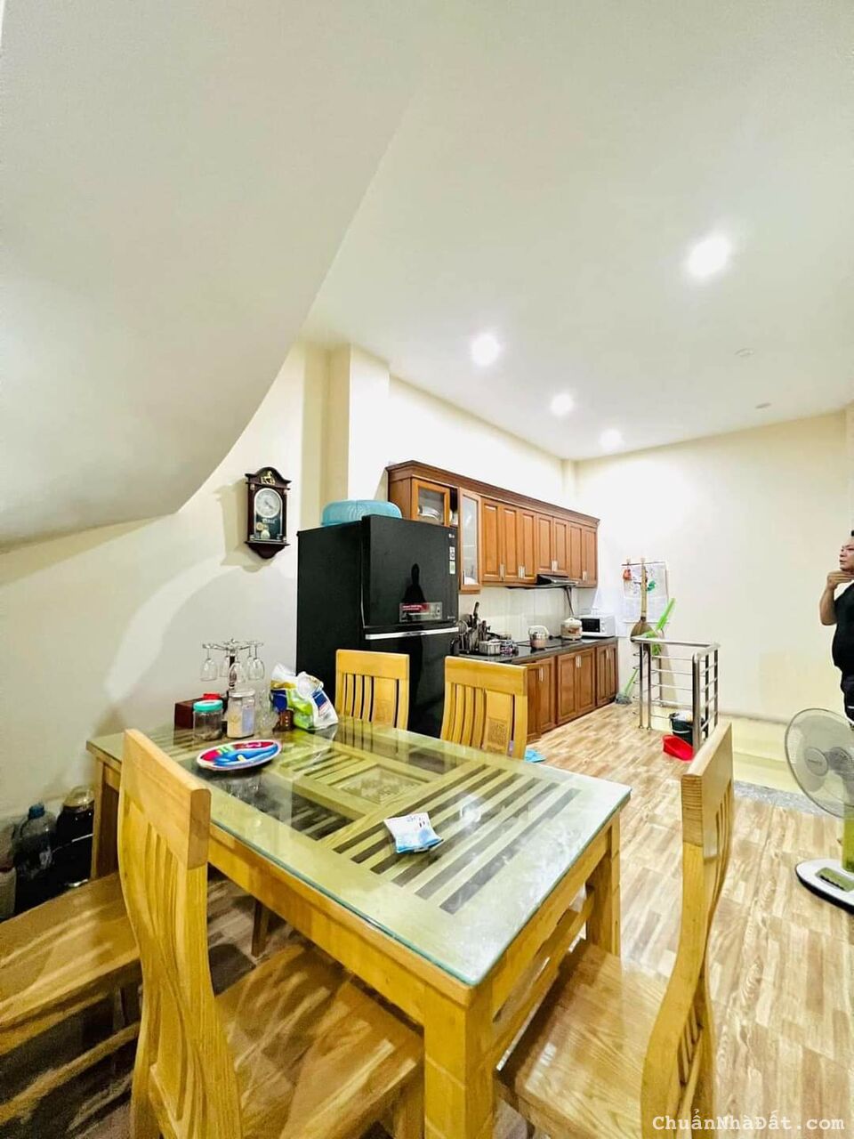 5T, Giá 7 tỷ. Nhà mới đẹp, Mặt ngõ chợ kinh doanh