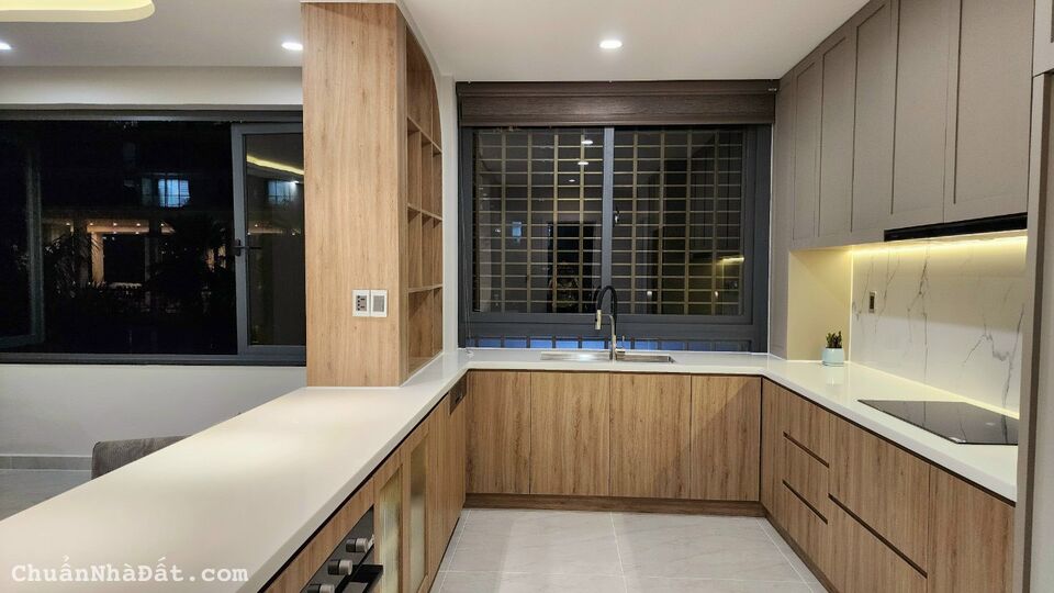 Cho thuê căn hộ Panorama dt124m nhà mới 100% 2 view đẹp chỉ 40tr/tháng. lh: 0909168890