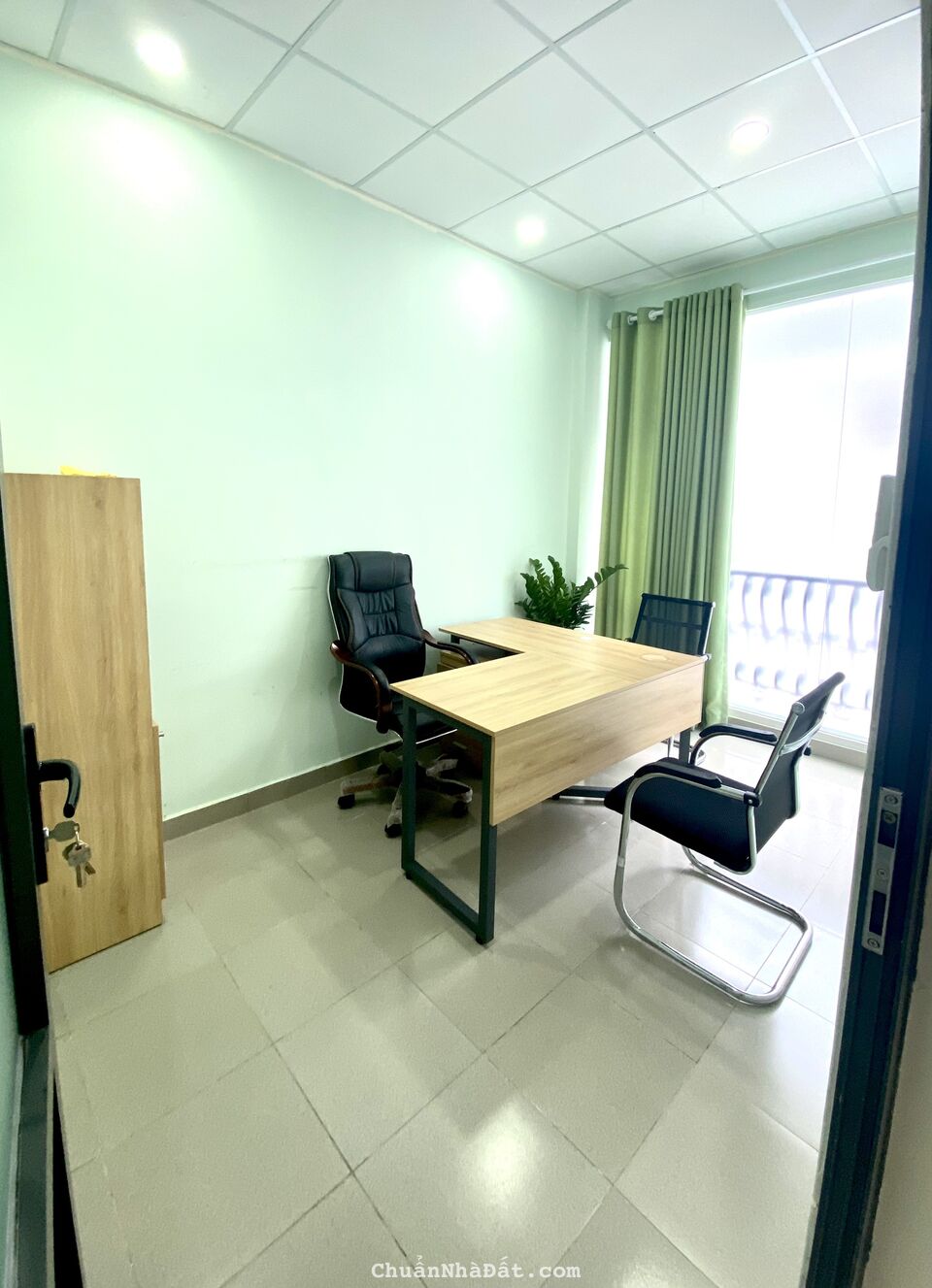 Cho Thuê Văn Phòng Trọn Gói - Vạn Phúc City nguyên sàn diện tích 80m2