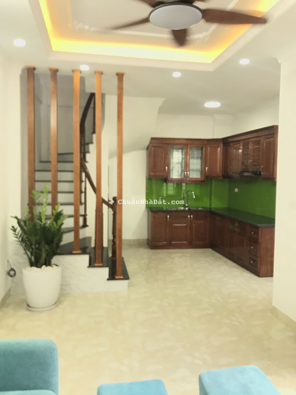 Nhà mới 5 tầng Việt Hưng Kim quan 42m2 chỉ 3.3x tỷ trung tâm Long Biên hàng hiếm 
