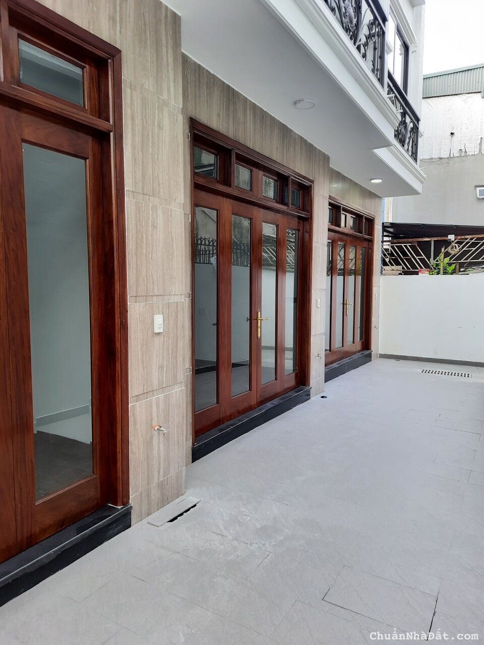 Bán nhà mới 41m2 Phúc Đồng  trung tâm Long Biên chỉ 3.x tỷ