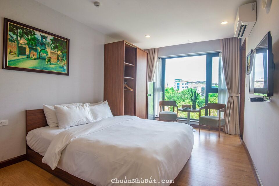 Tòa nhà 8 tầng phố Linh Lang, ô tô tránh vỉa hè 2 bên, 5m ra phố, 95m2, MT 6.5m giá nhỉnh 30 tỷ Tòa nhà 8 tầng phố Linh Lang, ô tô tránh vỉa hè 2 bên, 5m ra phố, 95m2, MT 6.5m giá nhỉnh 30 tỷ