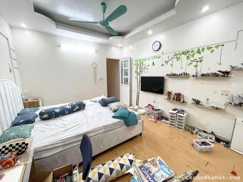 Vỡ nợ bán nhà 205 Xuân Đỉnh, lô góc, ô tô cách 20m, 40m2x4.5 tầng giá chỉ 3.5 tỷ