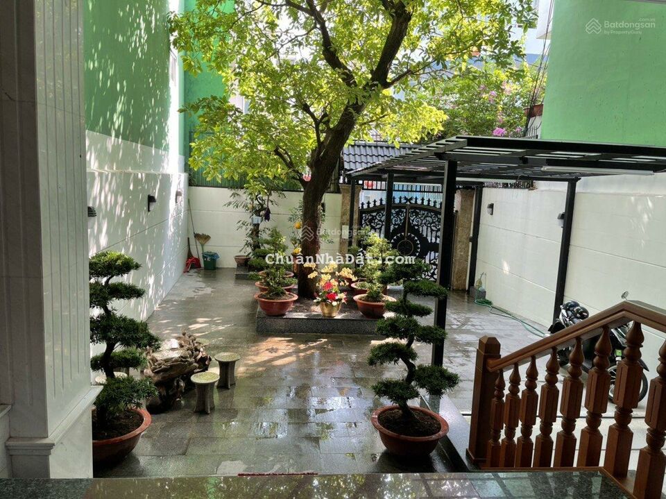 Ngộp ngân hàng bán gấp biệt thự Nguyễn Chí Thanh Quận 5. (DT 8x20m) 4 lầu, thang máy, giá bán 31 tỷ