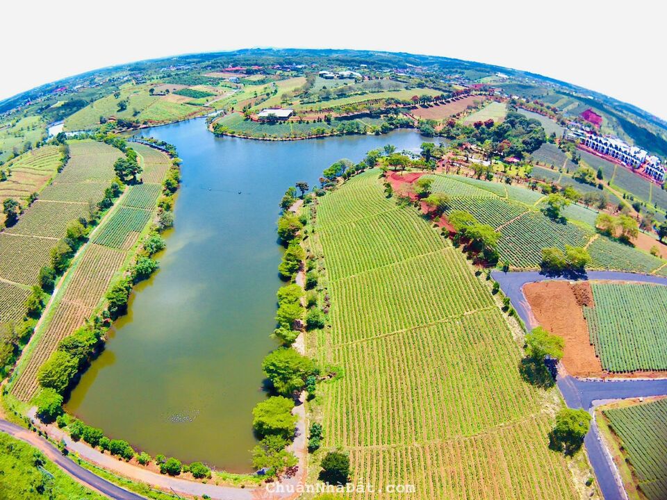 Đất view hồ ngay khu du lịch Tâm Châu, giá chỉ 4tr/m2, sát làng biệt thự, dân cư đông