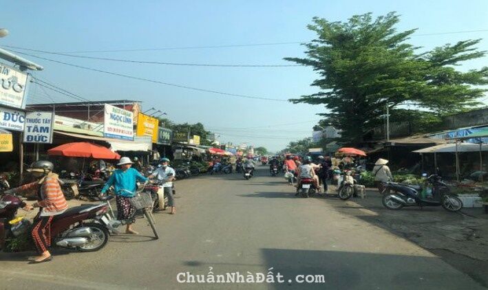 Bán gấp lô đất huyện chơn thành ,2 mặt tiền bê tông,15x40m + 100m2 thổ cư giá chỉ 76tr/m ngang