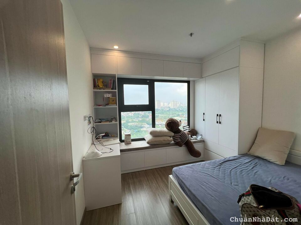 Cắt lỗ giá 2.65 tỷ bao mọi thuế phí chỉ trong tuần này căn 2 phòng ngủ 65m2 có sẵn nội thất