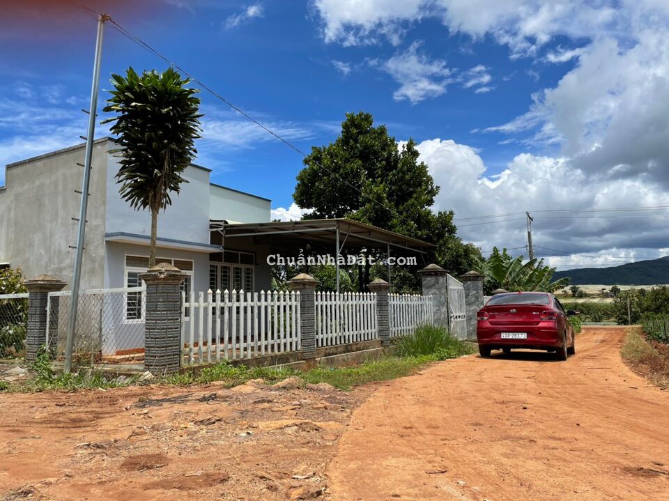 Chủ cần tiền bán căn nhà 2 mặt tiền  tại Tu Tra- Đơn Dương . Sổ Riêng.  Giá rẻ nhất khu vực