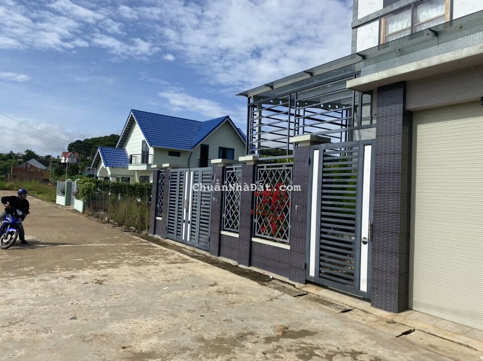 2 Lô Liền Kề. Dt 258m2, 5,1x 51,5. Có 72m thổ cư tại Đạ Ròn- Đơn Dương. Giá 1.13 tỷ