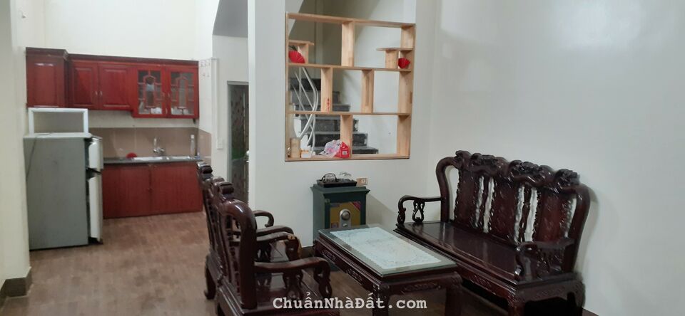 Nhà 3 tầng,dân xây tâm huyết,còn rất mới,đầy đủ công năng,gia chủ để lại nhiều đồ,nhà sạch đẹp