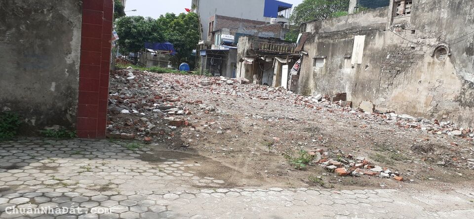 Miếng đất vuông vắn,2 mặt đường ,(1 mặt đường Thái Bình,1 mặt đường Huy Cận) Miếng đất vuông vắn,2 mặt đường ,(1 mặt đường Thái Bình,1 mặt đường Huy Cận)